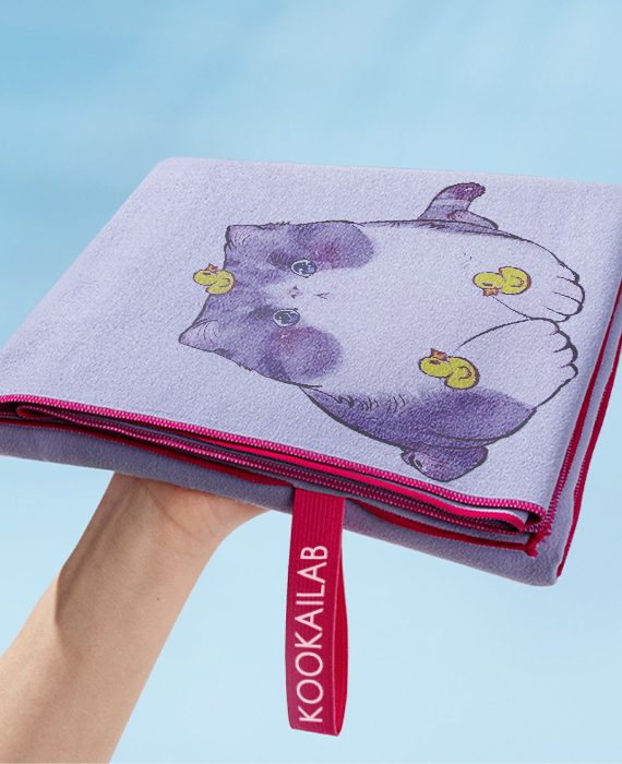 SIMPLE AND LIGHTWEIGHT SWIMMING TOWEL